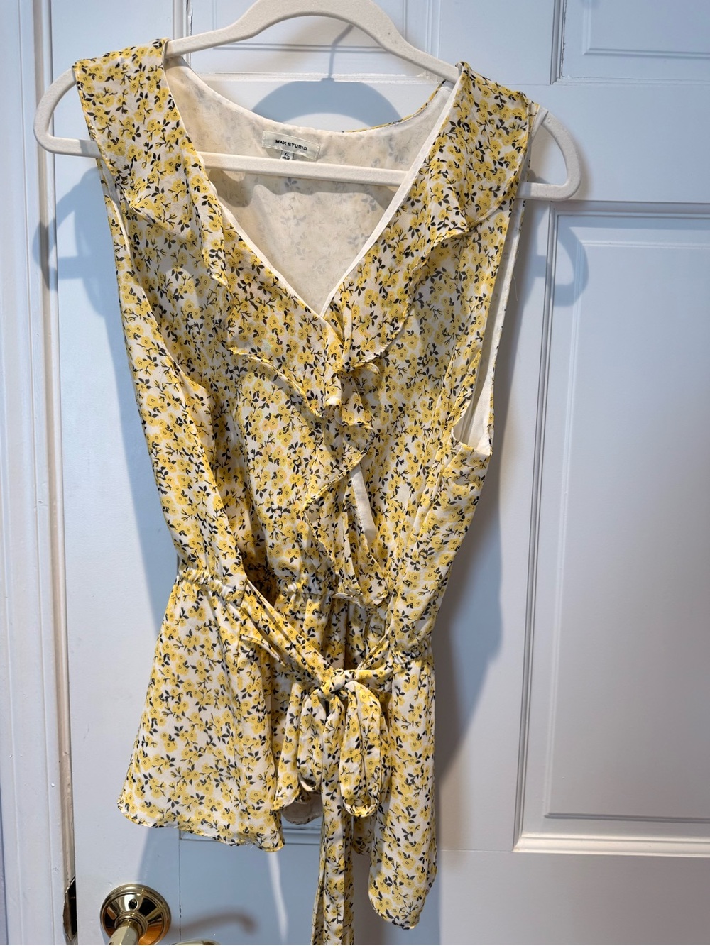 Yellow Floral Ruffle Tie-Waist Camisole. Max Studio XL